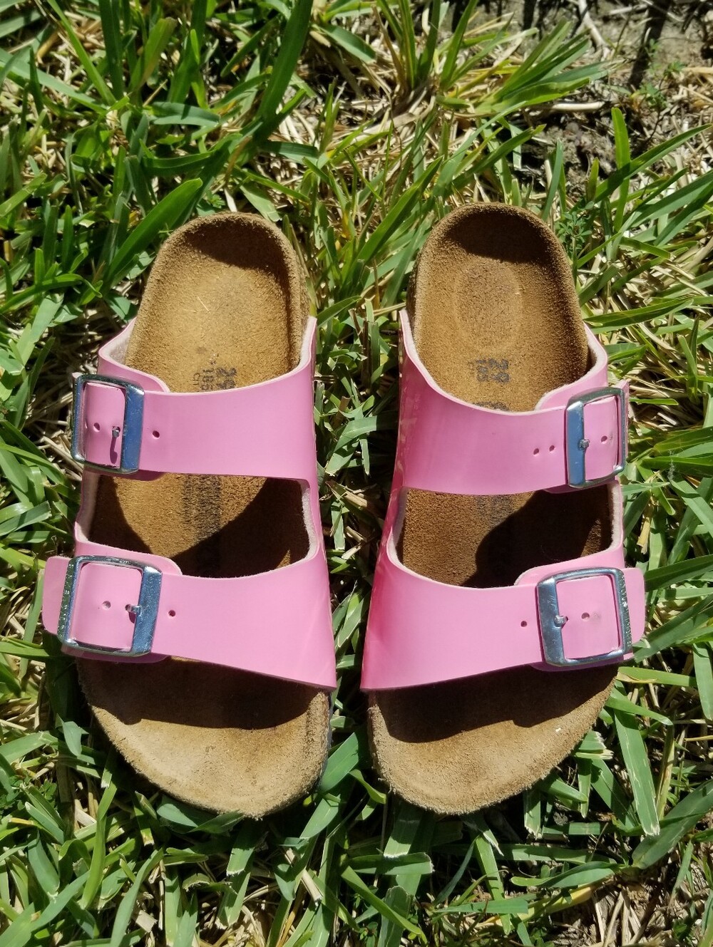 Birkenstock Arizona Sandals In Patent Candy Pink Girl's Size US 11-11.5 EU 29
